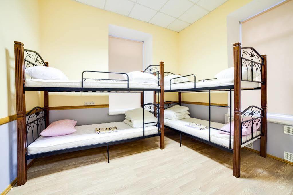 Night & Day Hostel Киев Экстерьер фото